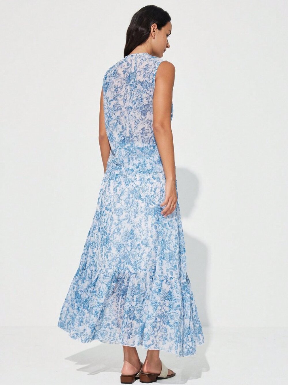 Multicolor Elegant Women's floral Print Maxi skirt and top set coord set - Picture 2 of 7
